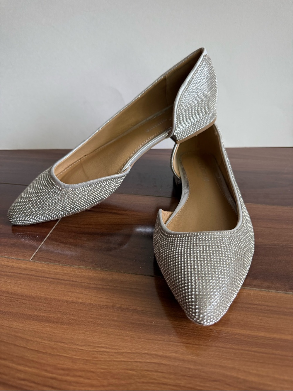 Juicy Couture Paden Rhinestone Flats - Size 8 Dressy, Sparkle, Silver
